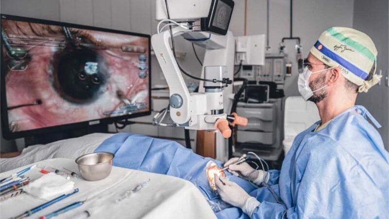 Sistema permite visão em 3D em cirurgias oftalmológicas e traz mais precisão e qualidade em procedimentos
