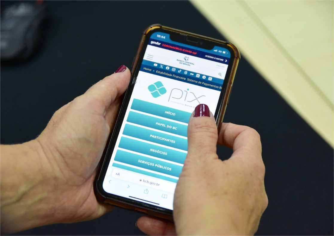 Novos golpes do PIX deixam usuários no prejuízo