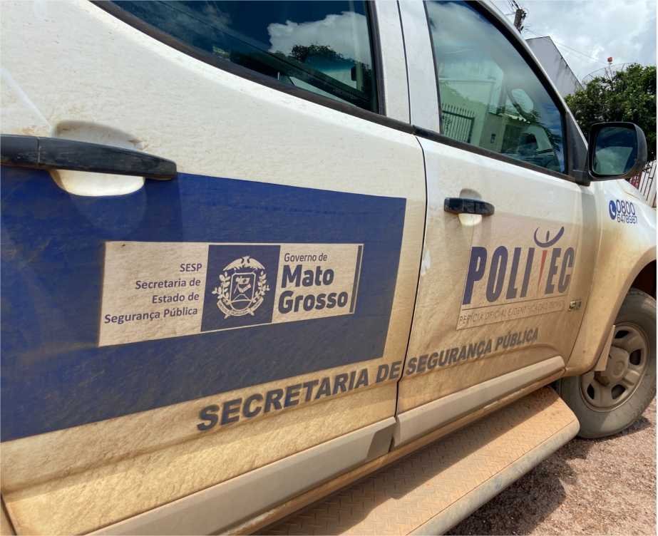 Atiradores chegam em moto, invadem mercado e executam homem de 56 anos