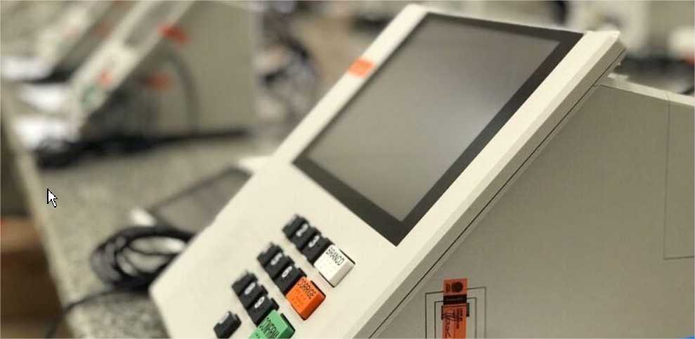 Juiz manda atualizar urnas eletrônicas após pedido de candidata