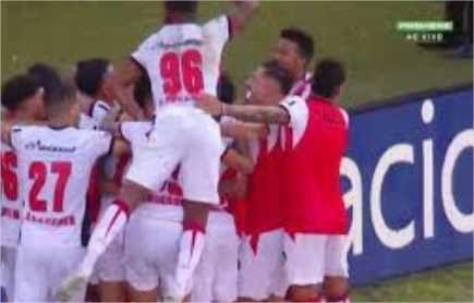 Com gol de Mosquito, Vitória bate Juventude e deixa o Z4