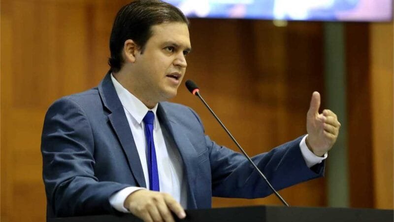 Líder nas pesquisas, Thiago Silva recebe onda de ataques com deep fakes e aciona a Justiça