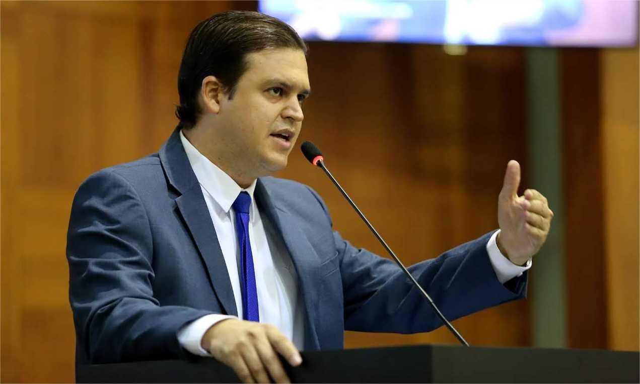 Líder nas pesquisas, Thiago Silva recebe onda de ataques com deep fakes e aciona a Justiça