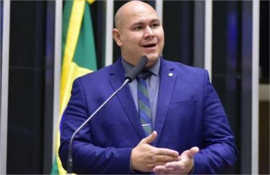 Abilio discute turismo rural na Itália