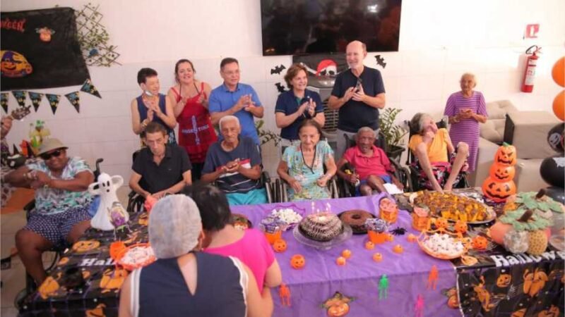 Botelho almoça com amigos do Abrigo Bom Jesus e fortalece apoio aos idosos
