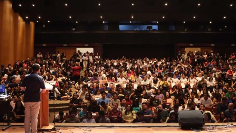 Seduc inicia intensivão de aulas online para preparar alunos da Rede Estadual para o Enem