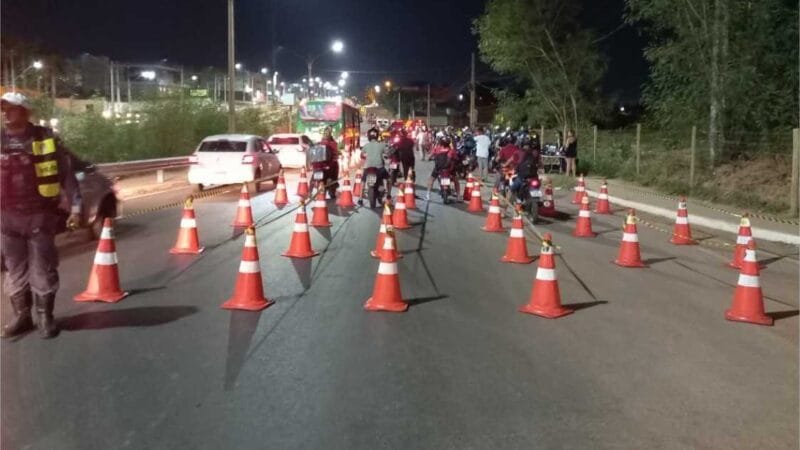 Operação Lei Seca termina com quatro motociclistas presos por embriaguez e 81 veículos removidos