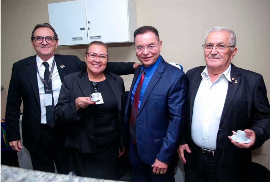 Botelho parabeniza servidores e reconhece importância para evolução dos serviços públicos