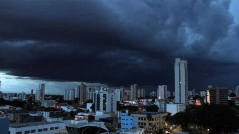 Mato Grosso terá chuvas intensas com risco de alagamentos e queda de energia