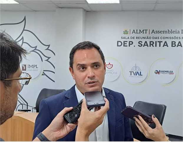 Diego Guimarães anuncia apoio a Abílio no segundo turno