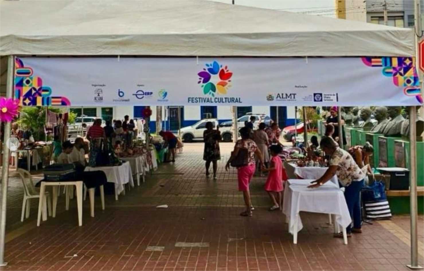 “Feira Popular Artesanato na Praça” promove cultura local; Confira quando serão próximas edições