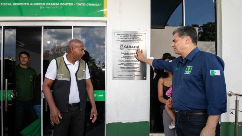 Prefeito Emanuel Pinheiro inaugura Auditório Alfredo Granja em homenagem ao servidor dedicado à fiscalização em Cuiabá