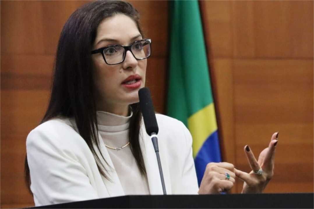 Janaina quer lei que dê privacidade a mulher vítima de violência