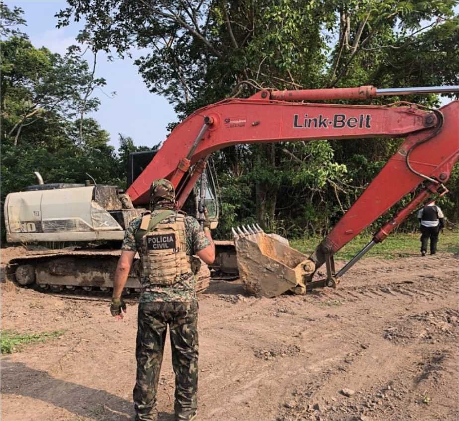 Policiais civis apreendem em área de garimpo ilegal máquinas compradas em golpe contra empresa de SP