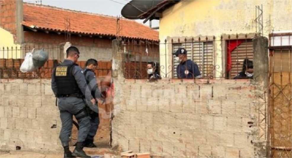 Mulher esfaqueia marido até a morte depois de supostas agressões