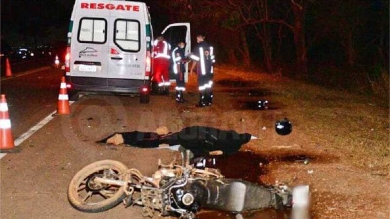 Piloto tem perna arrancada e morre em colisão com carreta na MT-130