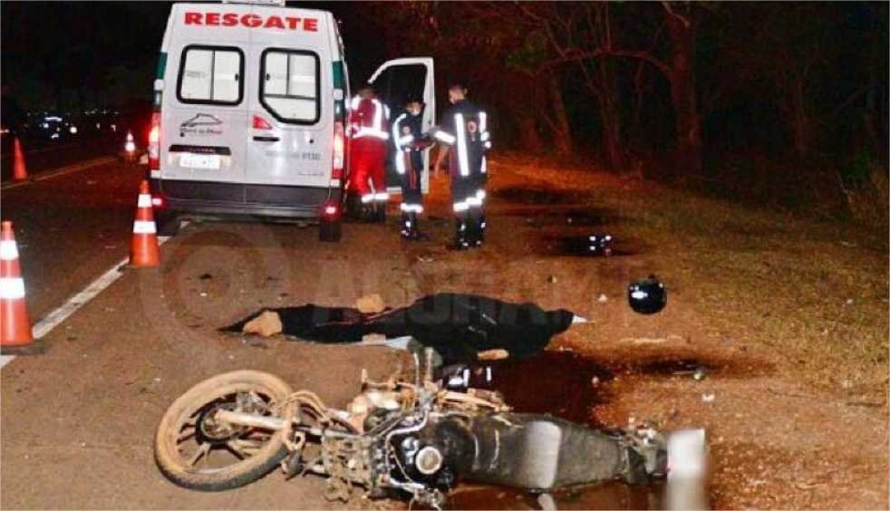 Piloto tem perna arrancada e morre em colisão com carreta na MT-130