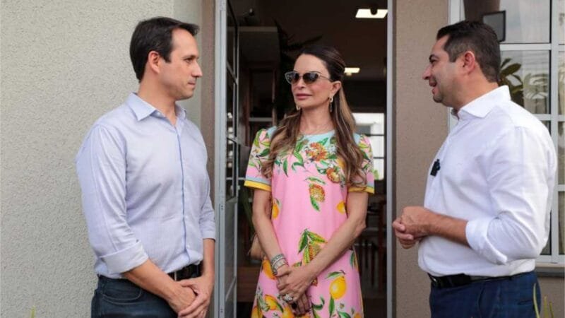 Primeira-dama de MT visita uma das casas que serão sorteadas no Casamento Abençoado e anuncia cinco unidades