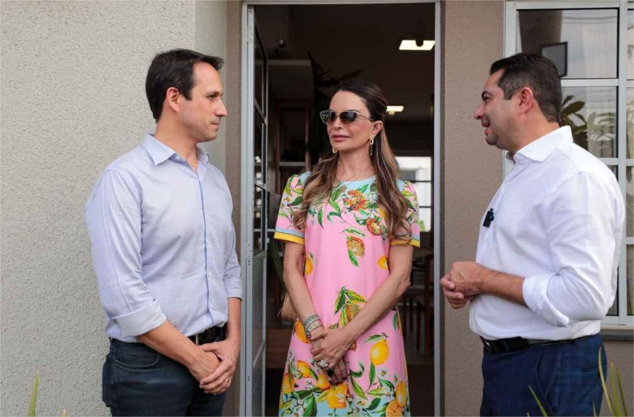 Primeira-dama de MT visita uma das casas que serão sorteadas no Casamento Abençoado e anuncia cinco unidades