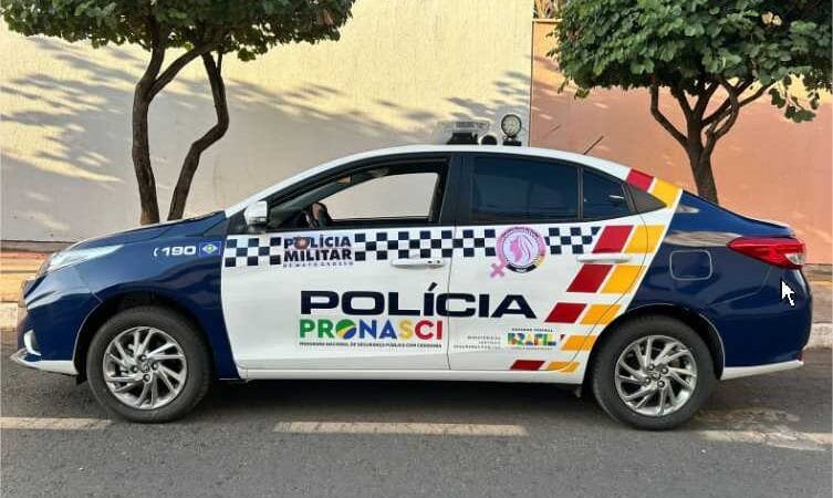 Primeira-dama de MT entrega 04 viaturas para reforçar ações em defesa da mulher nesta segunda-feira (14)