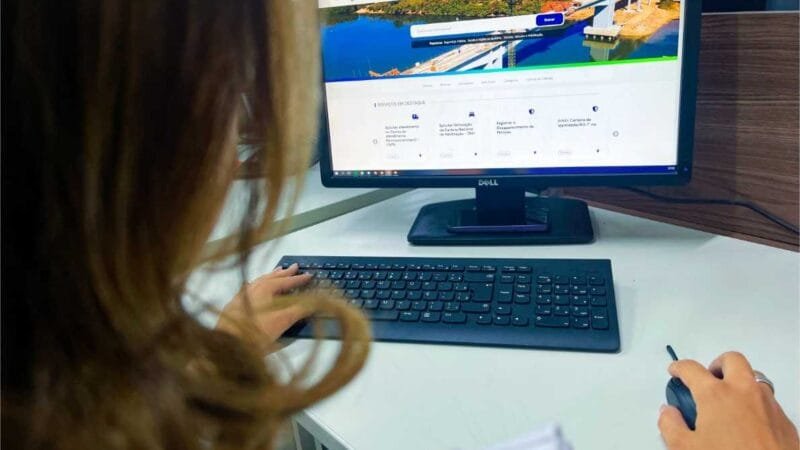 Pais ou responsáveis já podem apresentar documentação para confirmação de matrículas