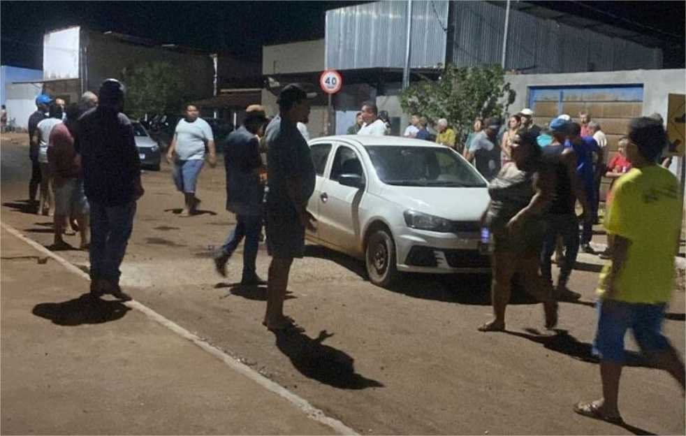 Policial reage à ataque com faca e mata bandido durante evento político em MT