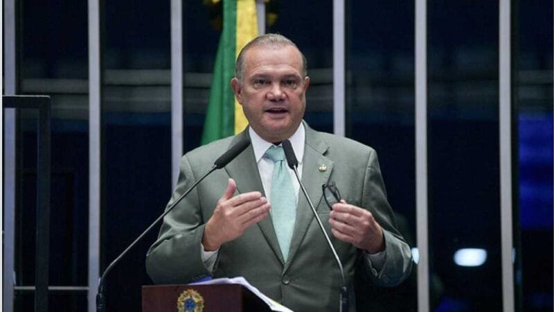 Wellington Fagundes assina CPMI da Vaza Toga