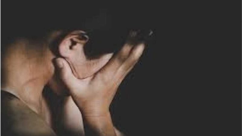 Homem é preso por agredir e ameaçar chamar o CV para dar corretivo na companheira