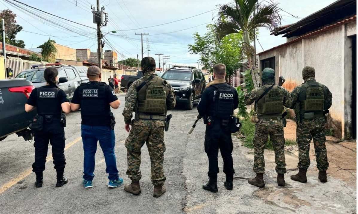 Operação Nexus cumpre mandados contra criminoso que comandava envio de armas e drogas para a Bahia