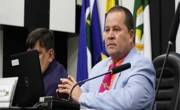 Câmara de Cuiabá aprova projetos de lei e pareceres da CCJR
