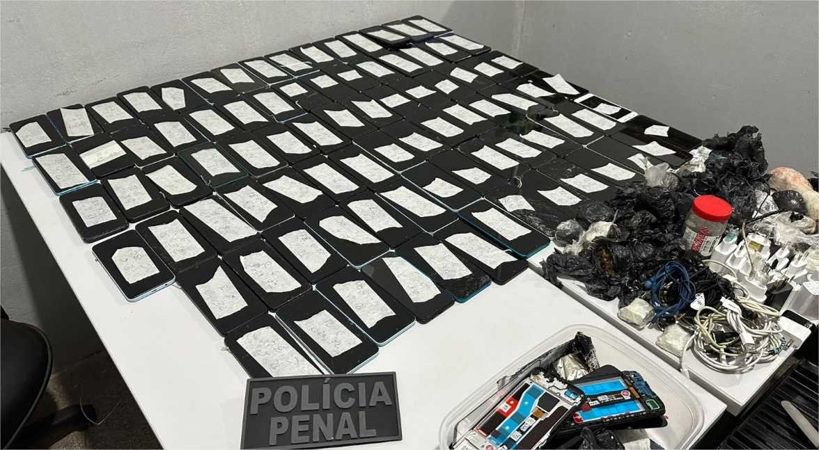 Operações no sistema prisional apreendem 156 celulares em dois dias