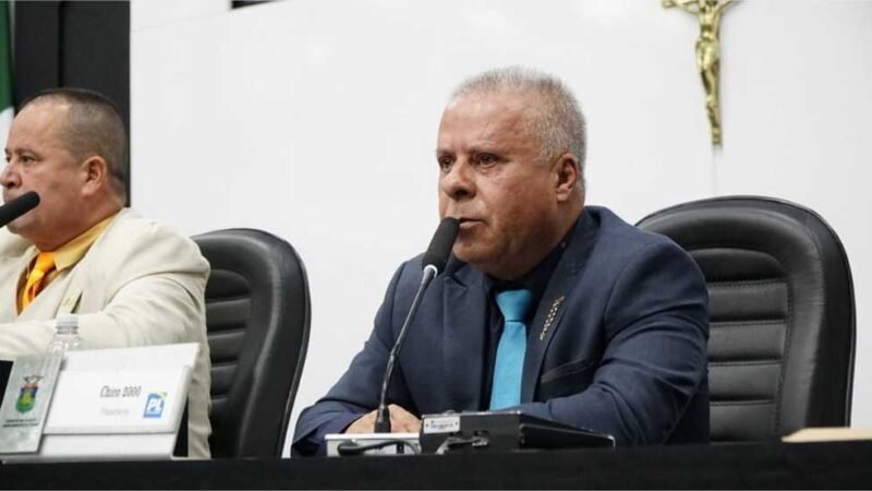 Chico 2000 nega aumento das despesas da Câmara aventada por “deputado mequetrefe”; veja vídeo