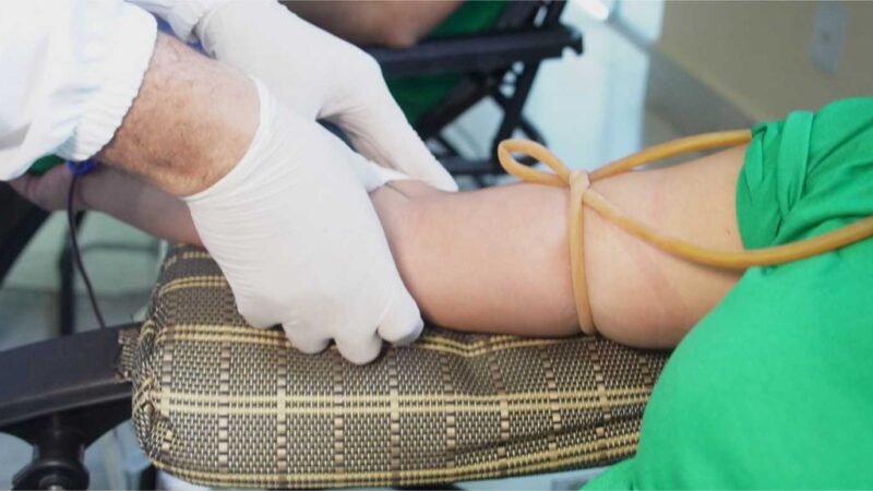 Unimed Cuiabá oferece coleta domiciliar gratuita para exames laboratoriais