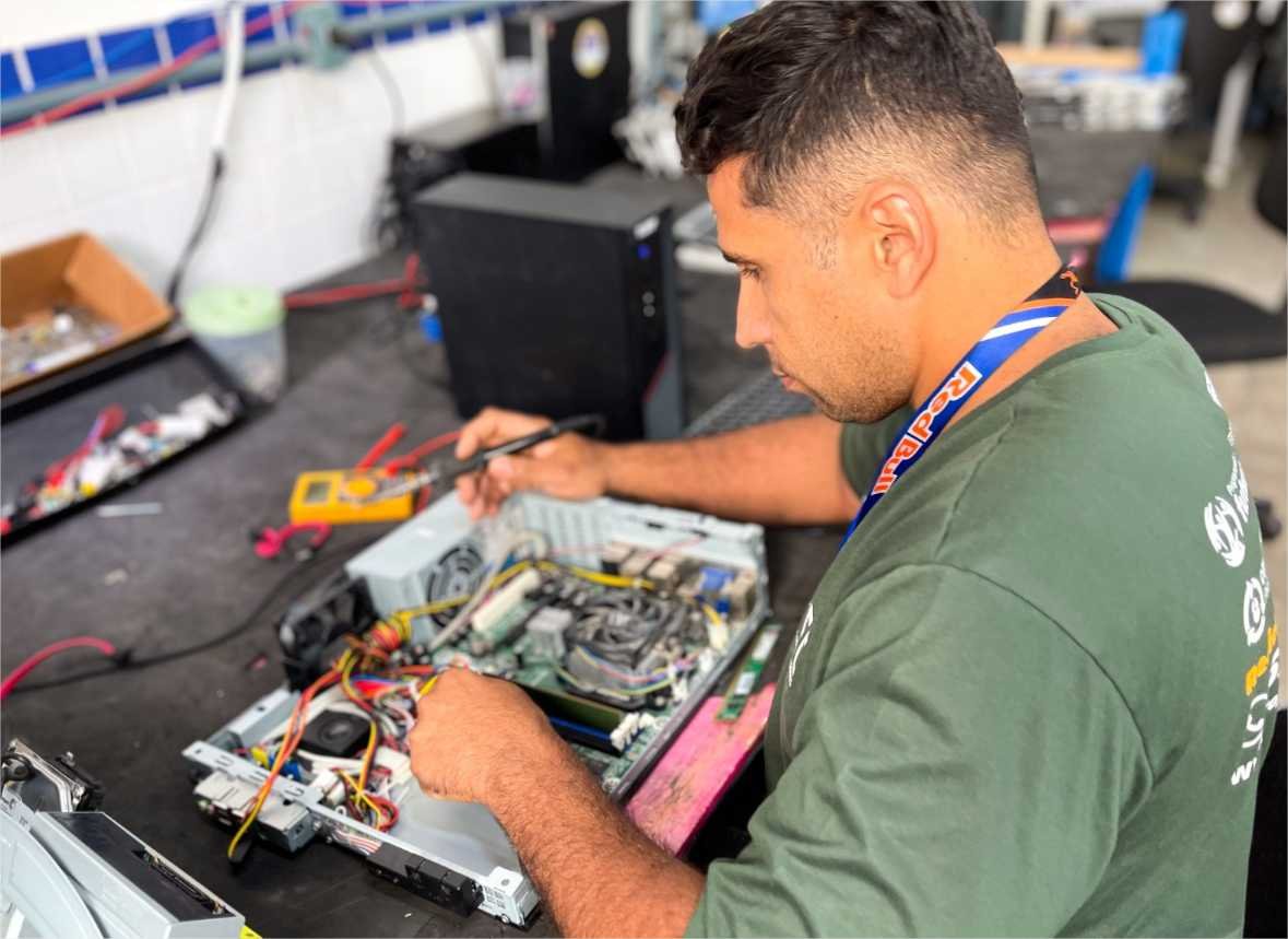 Seciteci abre inscrições para cursos gratuitos de manutenção de celulares, computadores e informática