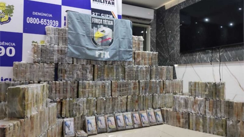 Polícia Militar apreende 565 quilos de cocaína escondidas em caminhão em Canabrava do Norte