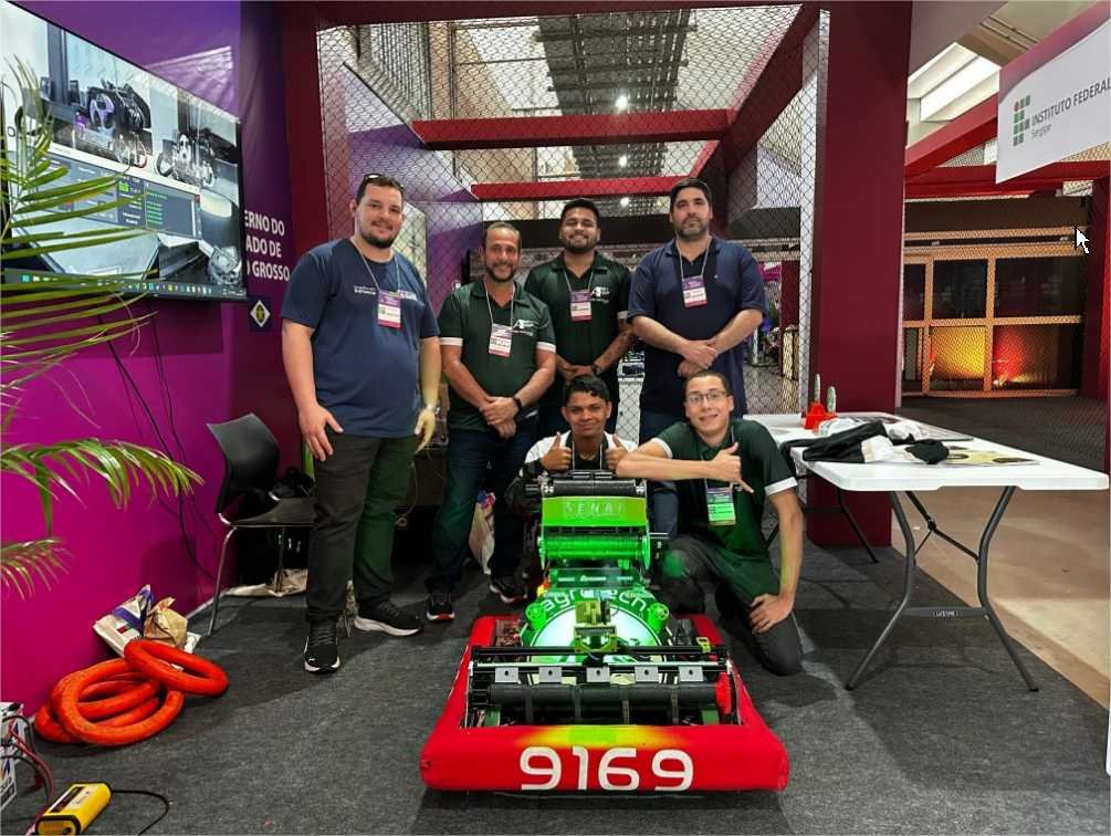 Projeto de escola estadual de Várzea Grande é destaque em evento de tecnologia em Brasília