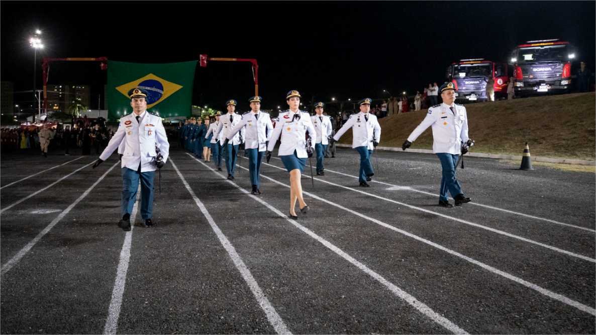 Corpo de Bombeiros promove militares e forma alunos da Escola Estadual Dom Pedro II nesta sexta-feira (29)