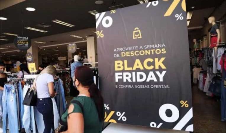 Descontos de Black Friday aumentam fluxo nas lojas e eleva confiança do comércio