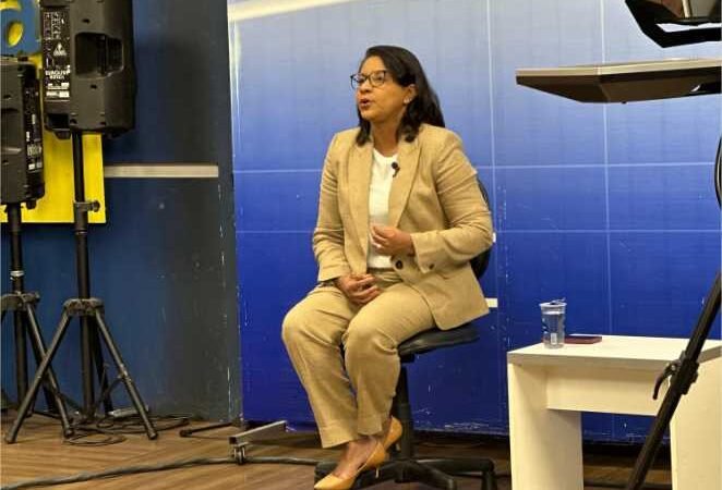 Ao propor mudanças, Gisela chama de justiça social reserva de vagas à negros em concursos e punição à dicriminação em comércios