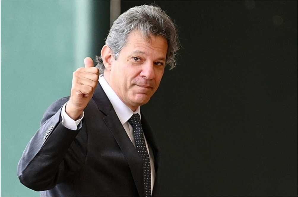 Haddad adia viagem para anunciar pacote de revisão de gastos públicos