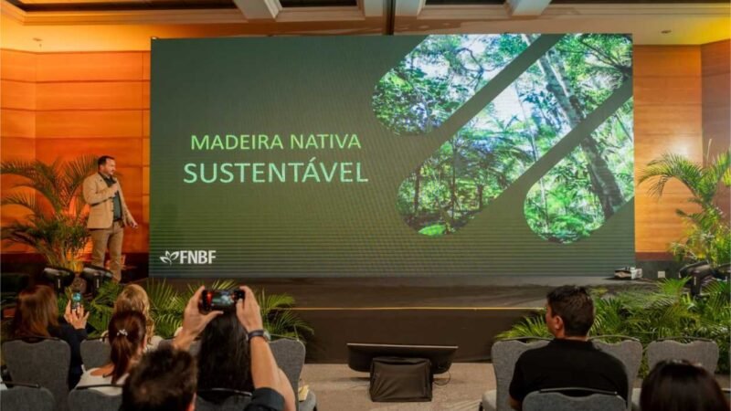 Setor de base florestal reafirma foco na qualidade e na preservação em evento realizado em Minas Gerais