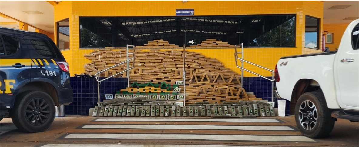 Gefron e PRF apreendem 660 quilos de entorpecentes e recuperam caminhonete furtada