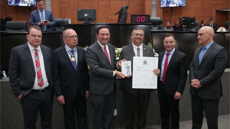 Ministros do STF celebram 35 Anos da Constituição de MT em seminário liderado por Botelho