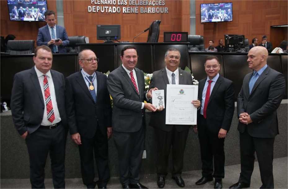 Ministros do STF celebram 35 Anos da Constituição de MT em seminário liderado por Botelho
