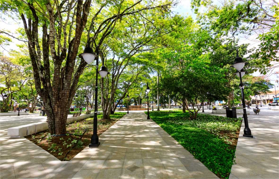 Governo investe R$ 64 milhões em construção e melhorias de praças no Estado