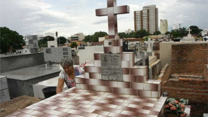 Cemitérios de Cuiabá devem receber mais de 115 mil pessoas