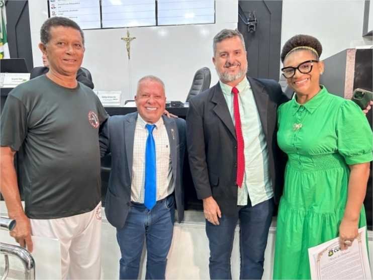 Chico 2000 homenageia professora e mestre de capoeira