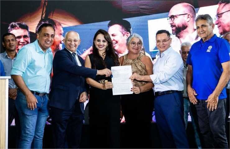 Botelho lidera programa de regularização com 24 mil escrituras formalizadas