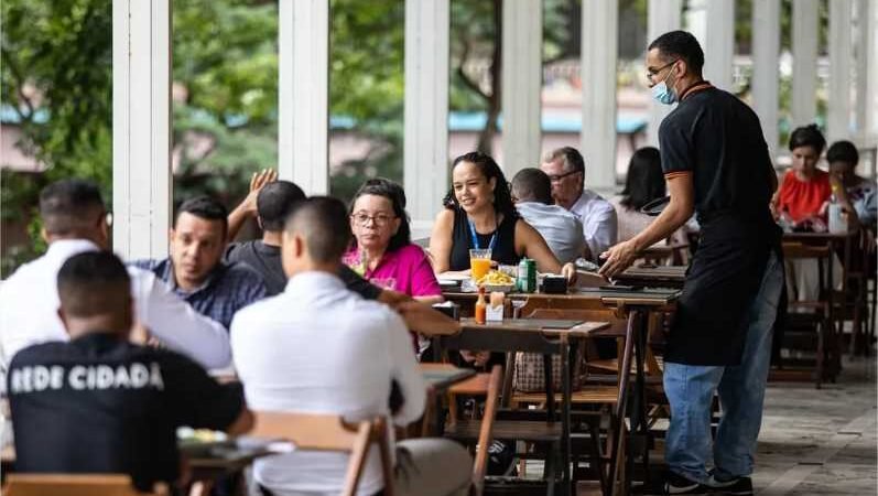 PIB do Brasil cresce 0,9% no 3° trimestre de 2024, diz IBGE