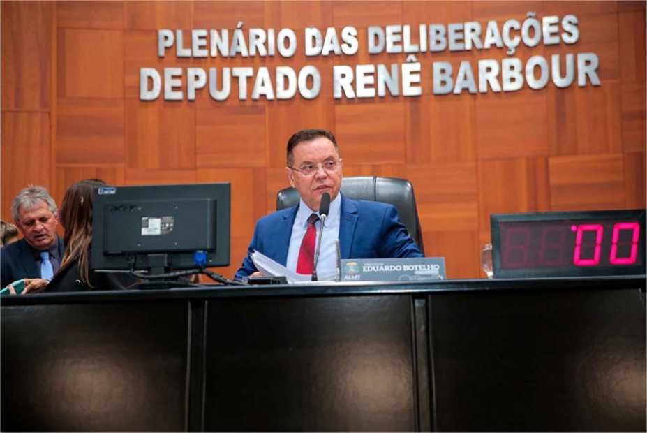 PL de Botelho incentiva comercialização de calçados para pessoas com deficiência